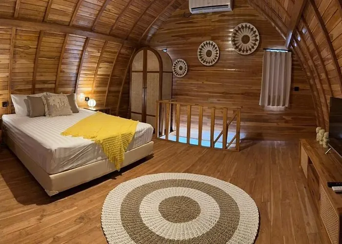 Villa Ayu Padang 05 *